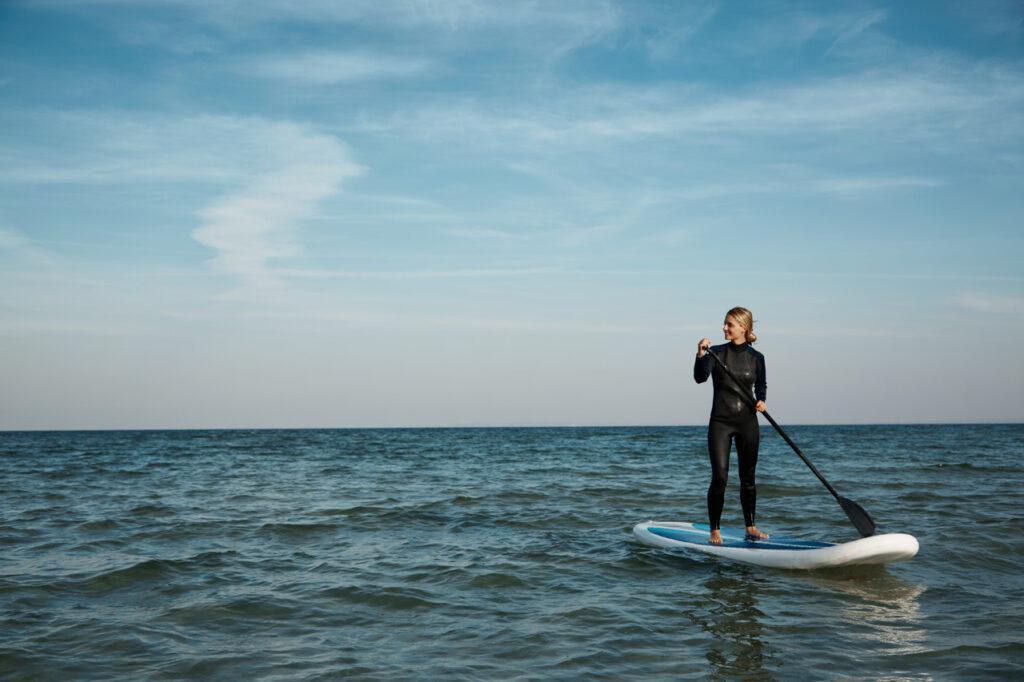 what to wear when stand up paddle boarding